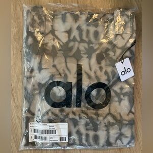 NWT Alo Yoga Iconic Large Tie Dye Tote